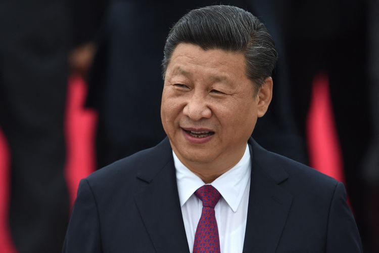 Presiden China Xi Jinping saat tiba di bandara internasional Hong Kong, 29 Juni 2017. Xi Jinping akan menghadiri acara untuk memperingati 25 tahun penyerahan Hong Kong ke China, menurut laporan media pemerintah pada 25 Juni 2022.