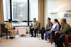 BJ Habibie dan Keluarga Besar Jenguk Ani Yudhoyono di Singapura 