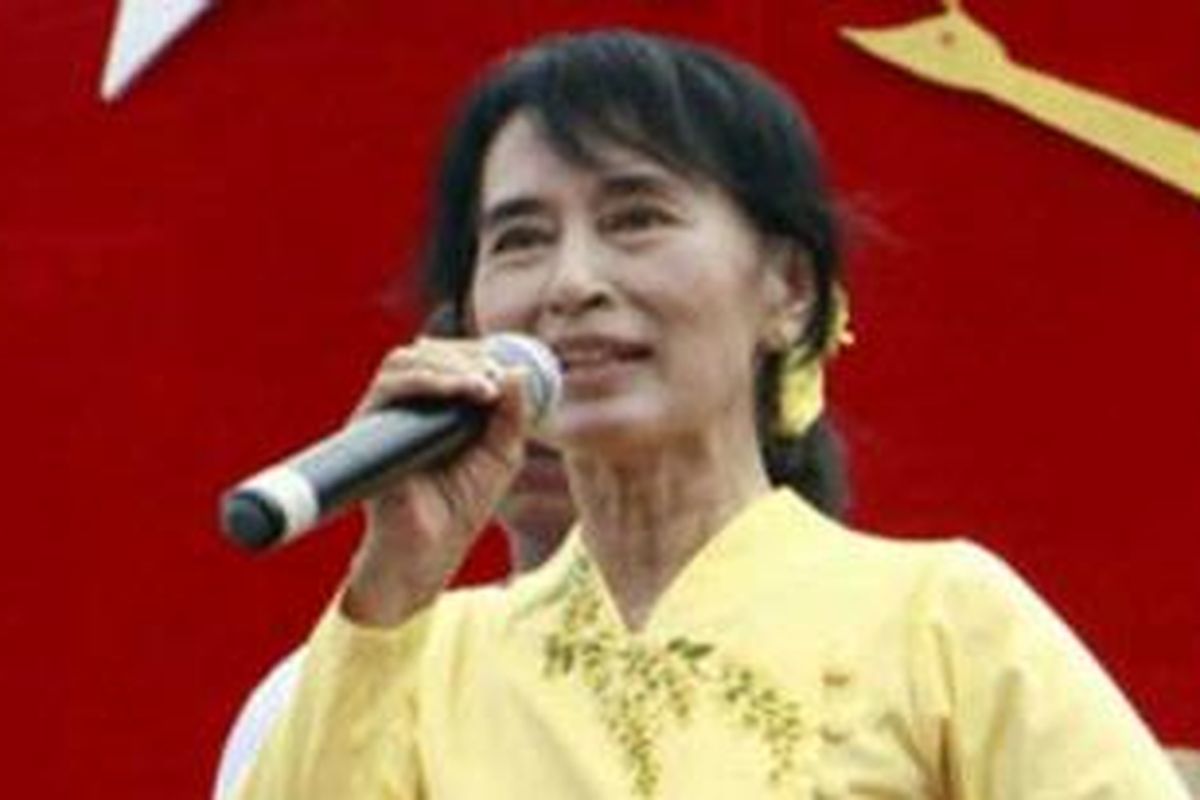 Suu Kyi menerima undangan dari parlemen Inggris bulan depan.
