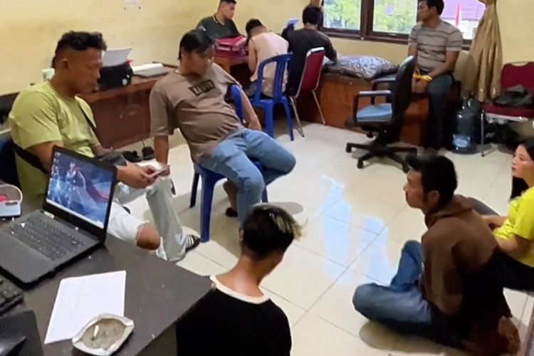 Bermodal Blangko dari Gudang Arsip, Sindikat SIM Palsu di Riau Tawarkan Jasa via Facebook