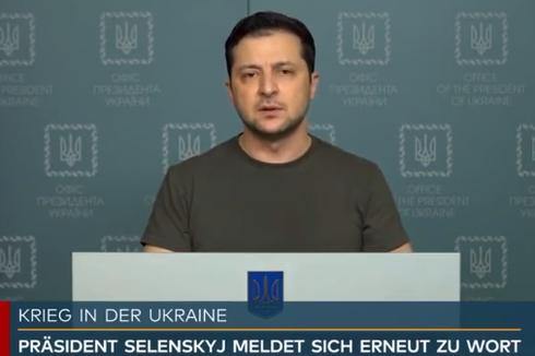 Momen Interpreter Menangis saat Live Terjemahkan Pidato Presiden Ukraina Volodymyr Zelensky