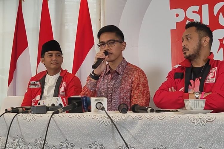Ketua Umum (Ketum) Partai Solidaritas Indonesia (PSI) Kaesang Pangarep di DPP PSI, Jakarta, Jumat (24/11/2023).