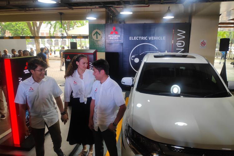 Mitsubishi sediakan quick charging di Plaza Senayan