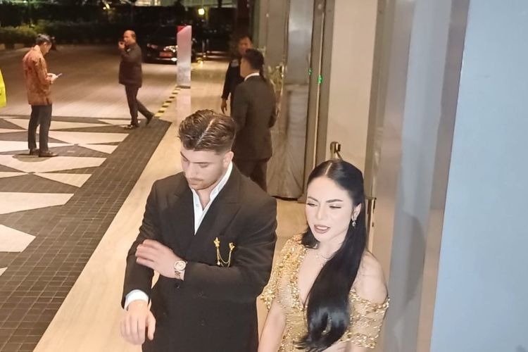 Datang ke Resepsi Nathalie Holscher, Dinar Candy: Semoga Ini yang Terakhir