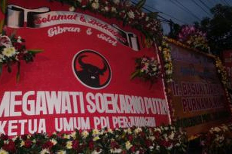Rangkaian bunga dari Ketua Umum PDI-P Megawati Soekarnoputri