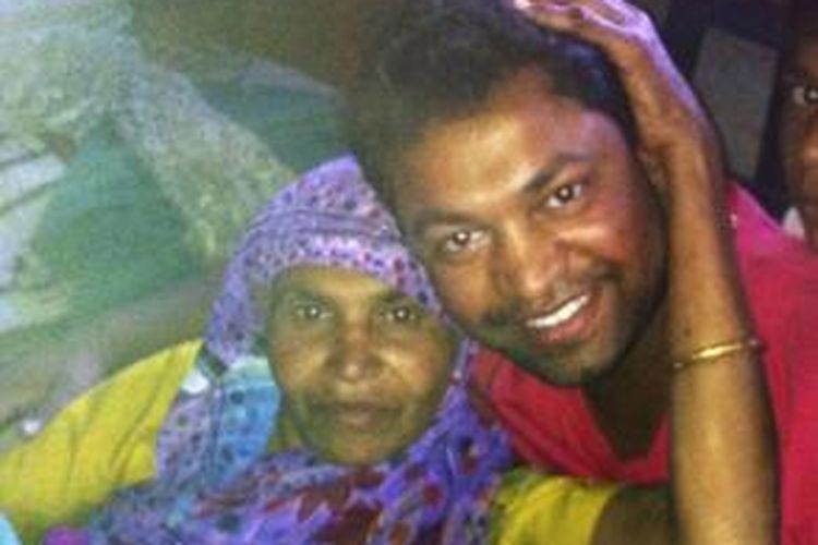 Saroo Brierlye berhasil bertemu lagi dengan  ibu kandungnya setelah terpisah selama 25 tahun.