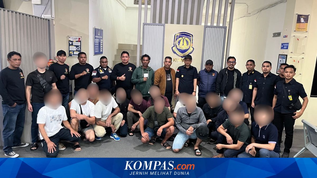 Imigrasi Periksa 16 WN Uzbekistan di Alor Diduga Penyelundupan Manusia ke Australia