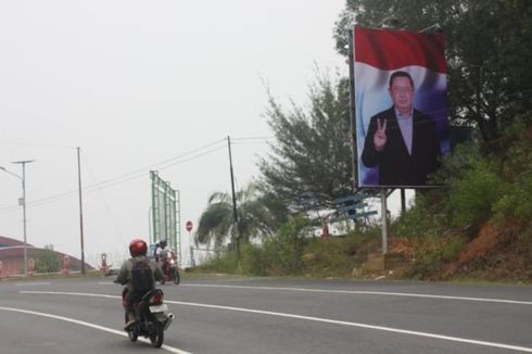 Ada Baliho SBY Acungkan Dua Jari di Perbatasan, Panwaslu Bingung