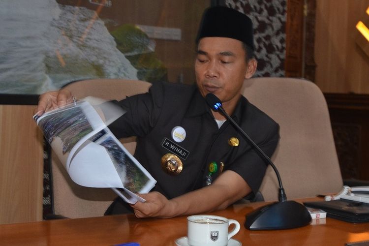 Bupati Batang, Jawa Tengah, Wihaji.