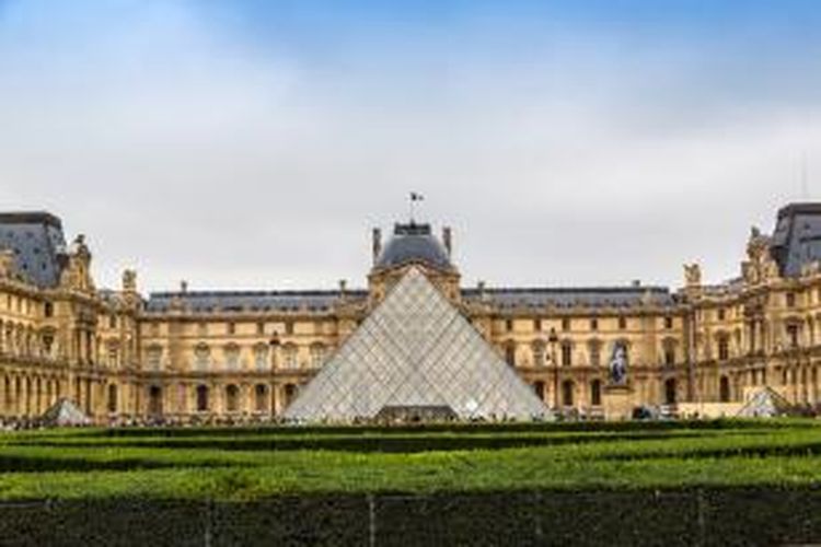 Louvre, museum di Paris, Perancis.