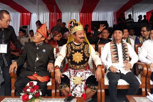 Bikin Jokowi-Prabowo Tertawa, Ini Alasan Romi Pakai Kostum Gatot Kaca