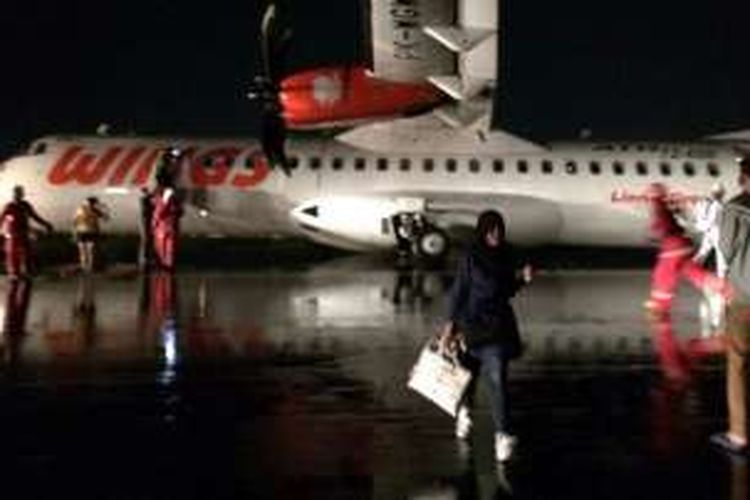 Pesawat Wings Air dari Bandung tujuan Semarang tergelincir di Bandara Ahmad Yani, Minggu (25/12/2016).