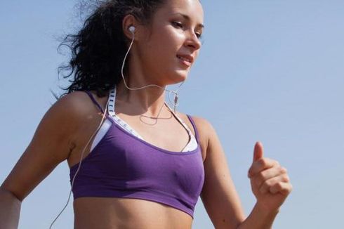 Hati-hati, Olahraga Lari Sambil Dengarkan Musik Berisiko Cedera