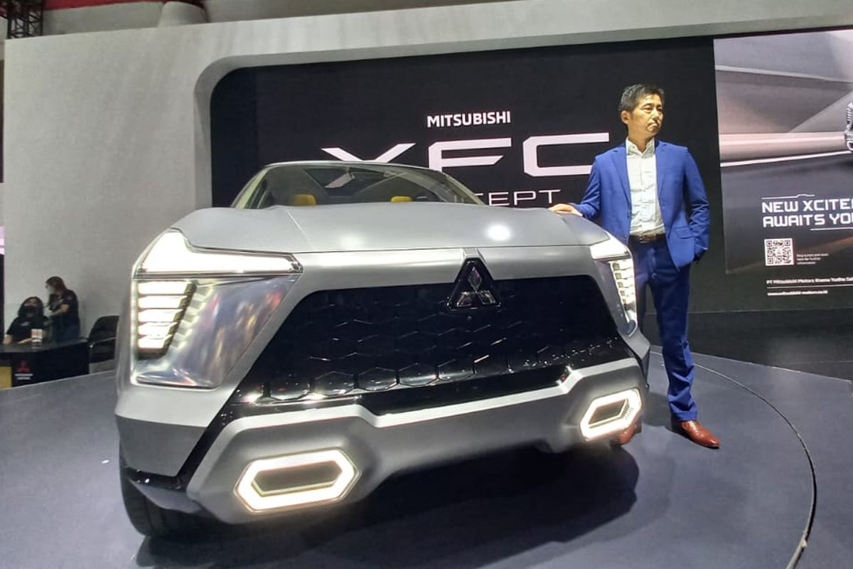 Mobil konsep Mitsubishi XFC Concept dipamerkan pada Indonesia International Motor Show (IIMS) 2023