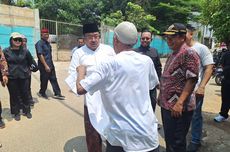 Blusukan di Lebak Bulus, Rano Karno Ditawari Bikin Kaus Grosir oleh Warga