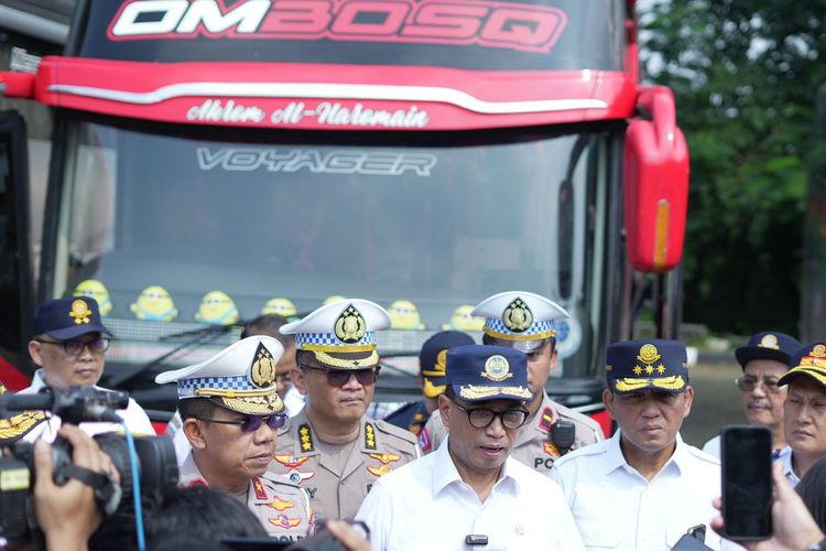 Menhub Budi Karya Sumadi temukan bus pariwisata tak laik beroperasi