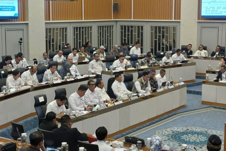 Mentan Proyeksikan Jagung hingga Daging Ayam Surplus, Aman Hadapi El Nino