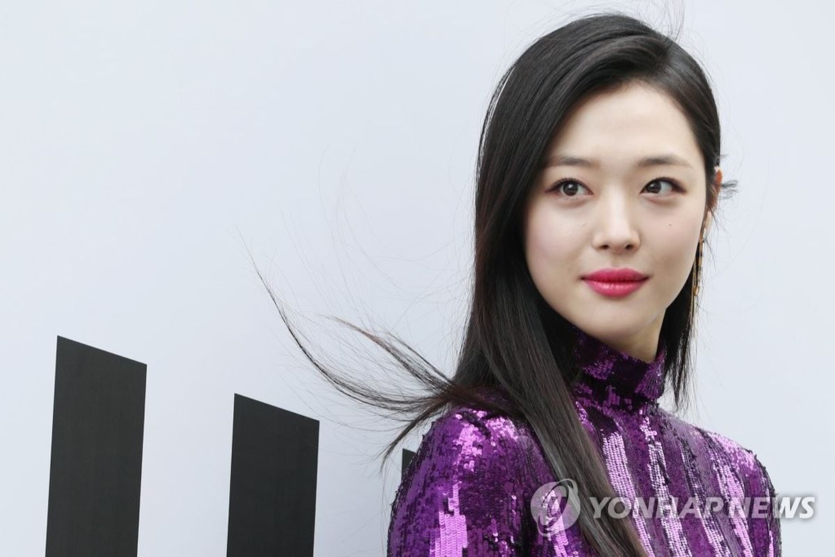 Mantan member f(x), Sulli, yang ditemukan meninggal dunia, Senin (14/10/2019).