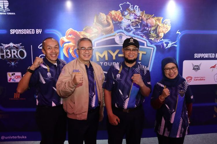 Wakil Rektor Bidang Riset, Inovasi, Kerja Sama, dan Bisnis UT Rahmat Budiman mengatakan, penyelenggaraan MY-UT Tournament 2024 juga menjadi ajang untuk menyampaikan visi dan misi UT kepada siswa SMA/sederajat. Dengan demikian, para siswa bisa mendapatkan akses pendidikan tinggi yang fleksibel dan mudah diakses oleh seluruh masyarakat Indonesia.