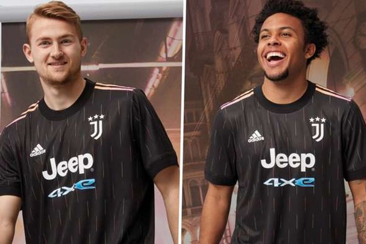 Jersey tandang Juventus