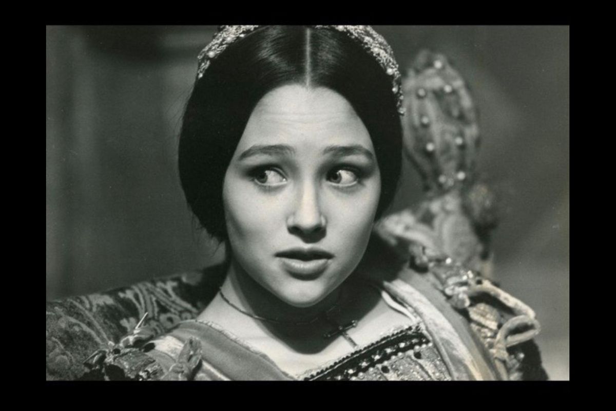 Artis Olivia Hussey yang terkenal karena perannya dalam film Romeo and Juliet versi tahun 1968, meninggal dunia pada Jumat (27/12/2024).