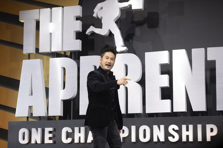 Pendiri dan CEO ONE Championship Chatri Sityodtong berbicara pada tayang perdana The Apprentice: One Championship Edition di Andaz Singapura pada 17 Maret 2021.