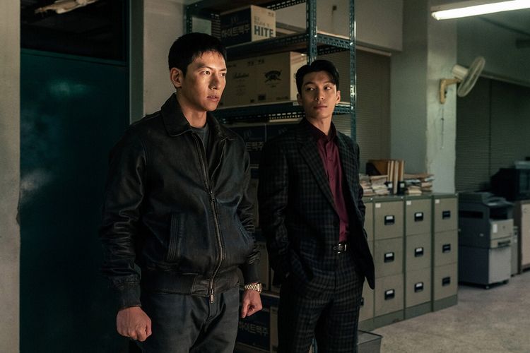 Aktor Ji Chang Wook dan Wi Ha Joon (kanan) dalam drama The Worst of Evil.