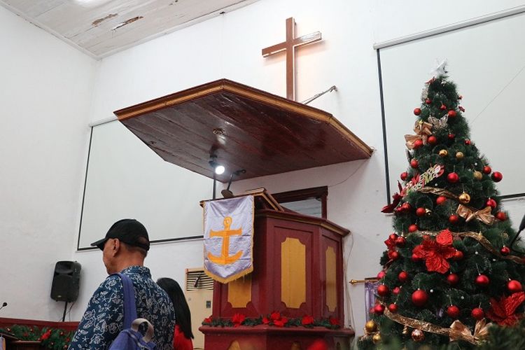 Suasana Persiapan Natal di Gereja Tugu