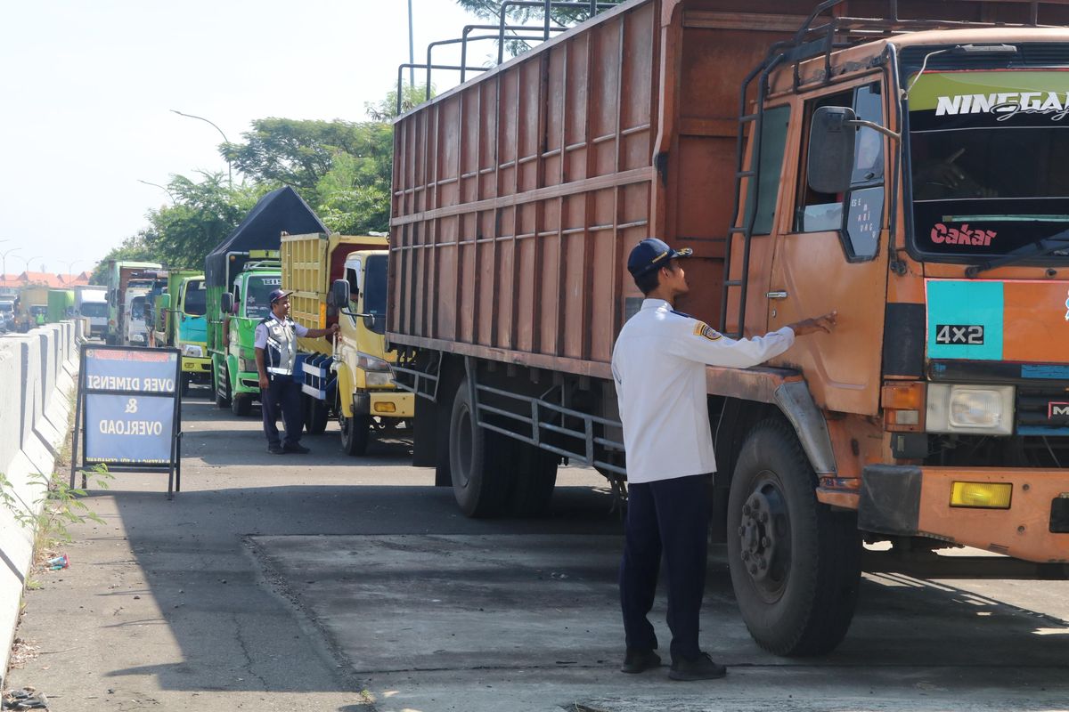 Razia ODOL di Tol Semarang