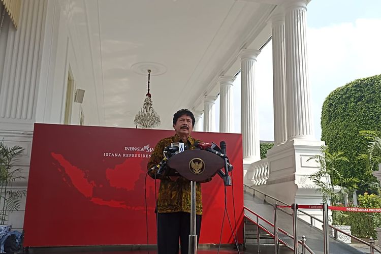Kepala Badan Pembinaan Ideologi Pancasila (BPIP) Yudian Wahyudi menjelaskan soal persiapan Paskibraka 17 Agustus 2024 di Kompleks Istana Kepresidenan Jakarta, Senin (10/6/2024).