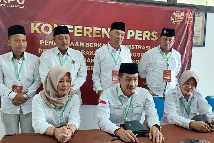 Mantan Wali Kota Salatiga Yuliyanto menyatakan maju menjadi bacaleg Gerindra