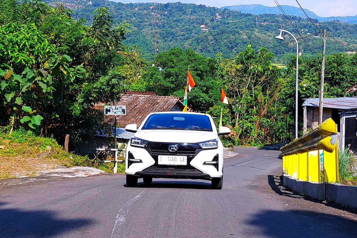 Test drive Daihatsu Ayla di Yogyakarta