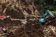 Jaringan Pipa Air Bersih Putus, Wisatawan Kelimutu Terganggu