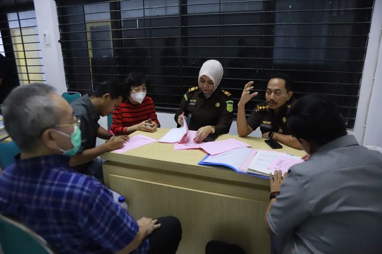 Kasus TPPU Minerba Dilimpahkan ke Kejaksaan, Uang Rp 6,1 Miliar dan Emas 100 Kg Disita