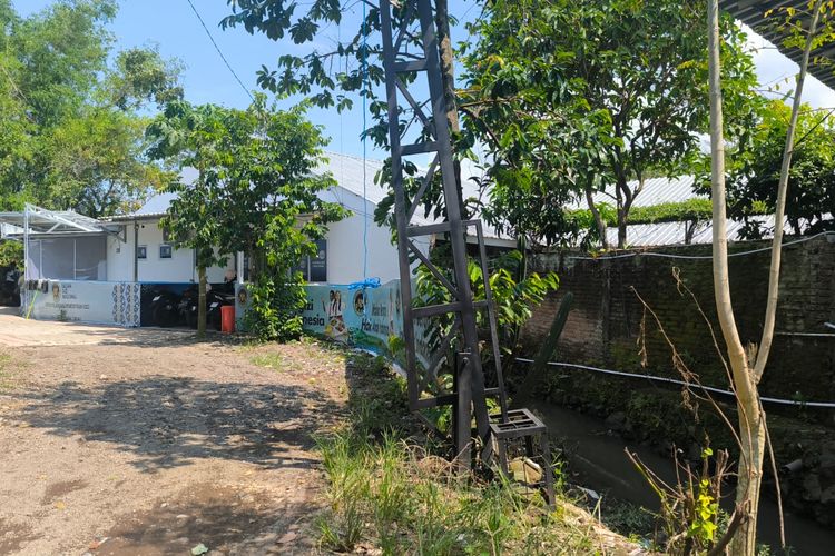 Berdiri di Atas Selokan, SPPG di Jember Diusulkan Relokasi Pasca Kebakaran