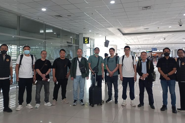 Imigrasi Surabaya Deportasi 8 WN China yang Bekerja Tak Sesuai Izin Tinggal