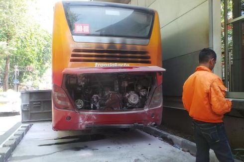Bus Terbakar, PT Transjakarta Jatuhkan Sanksi untuk Damri