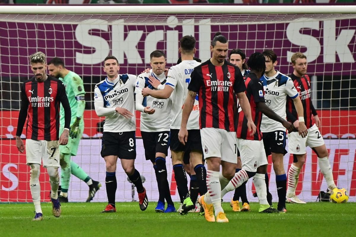 Josip Ilicic melakukan selebrasi seusai menjebol gawang AC Milan melalui tendangan penalti. Laga AC Milan vs Atalanta pada pekan ke-19 Liga Italia Serie A 2020-2021 digelar di Stadion San Siro, Sabtu (23/1/2021).