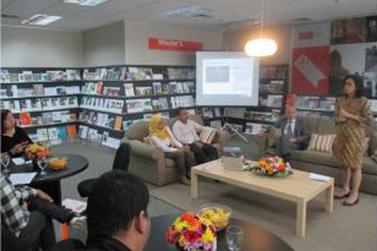 StuNed merupakan program beasiswa bilateral dari pemerintah Belanda kepada masyarakat Indonesia, khususnya bagi para professional tingkat madya yang meliputi program Master (deadline 15 Maret), Short Course (deadline 1 Maret, 1 September, dan 1 Oktober), dan Tailor-Made training.