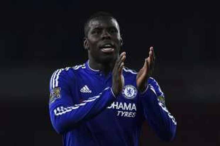 Bek muda Chelsea, Kurt Zouma, mengalami cedera ligamen yang membuatnya harus absen selama enam bulan.