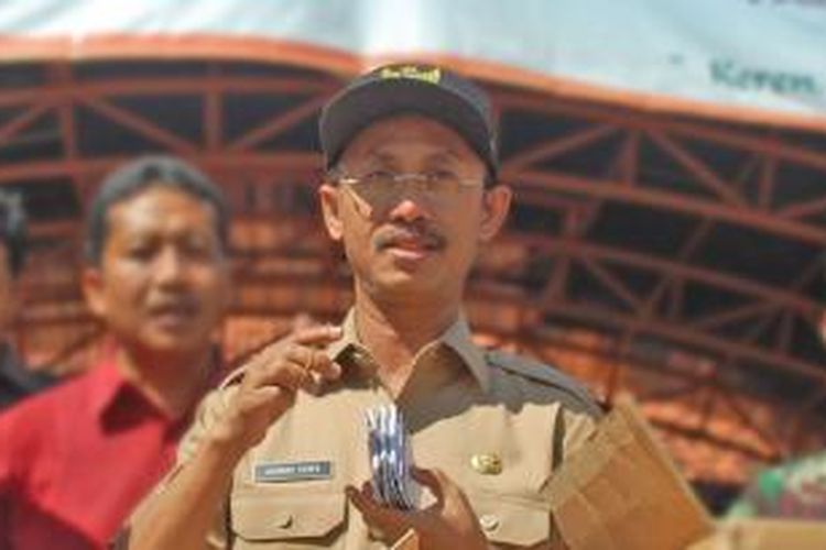 Bupati Pamekasan, Achmad Syafii sering ke Jakarta untuk mengintip APBN yang bisa digunakan untuk membangun Pamekasan.