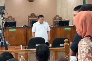 SF Hariyanto Jadi Saksi Sidang Abdul Wahid, Massa Pendukung Sempat Adu Mulut di PN Pekanbaru
