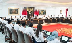 Di Sidang Kabinet Paripurna, Menteri Rini Pastikan Kemenpan-RB Akselerasi Program 100 Hari