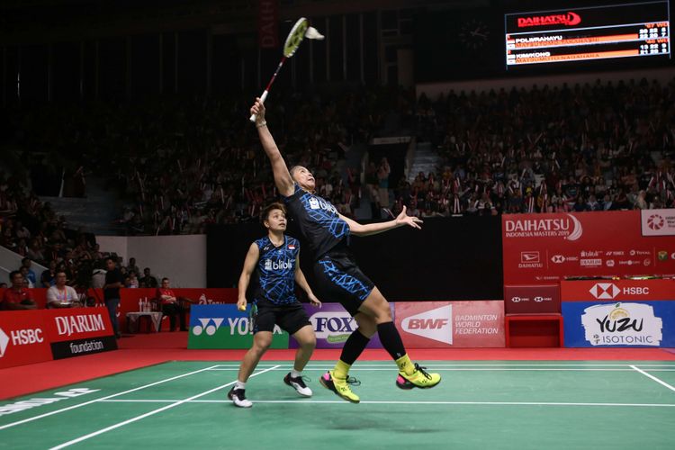 Ganda putri Indonesia, Greysia Polii dan Apriyani Rahayu bertanding melawan ganda putri Jepang, Misaki Matsutomo dan Ayaka Takahashi pada pertandngan semifinal Daihatsu Indonesia Masters 2019 di Istora Senayan, Jakarta, Sabtu (26/1/2019). Greysia Polii dan Apriyani Rahayu gagal melaju ke babak final.