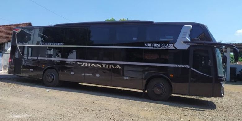 Bus Dream Coach milik PO New Shantika