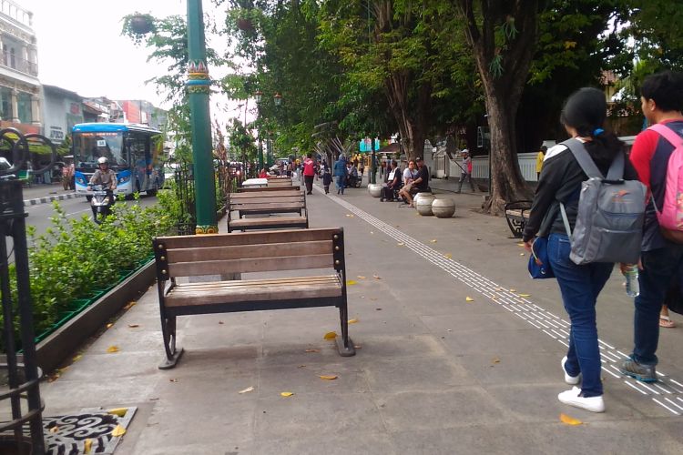 Suasana jalur pedestrian di kawasan Malioboro, Kota Yogyakarta, DIY, Sabtu (3/6/2017).