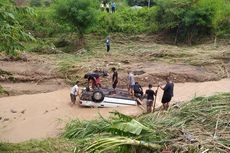 Dihantam Banjir Bandang, Mobil Warga Ngaliyan Semarang Sampai Terseret hingga Sungai Sihingas