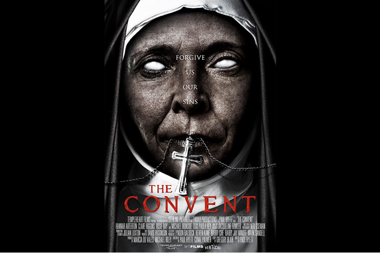 Clare Higgins dalam film horor Heretiks, atau The Convent (2018).