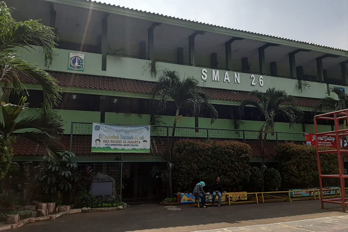 Tampak suasana lengang di SMAN 26 Jakarta pada PPDB hari kedua, Selasa (25/6/2019).