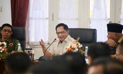 Kerja Maraton Mendagri Tito Karnavian Percepat Rehabilitasi dan Rekonstruksi Pascabencana Sumatera